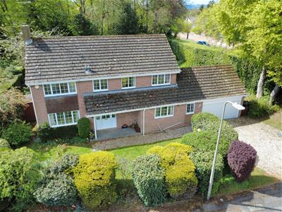 Ladwell Close